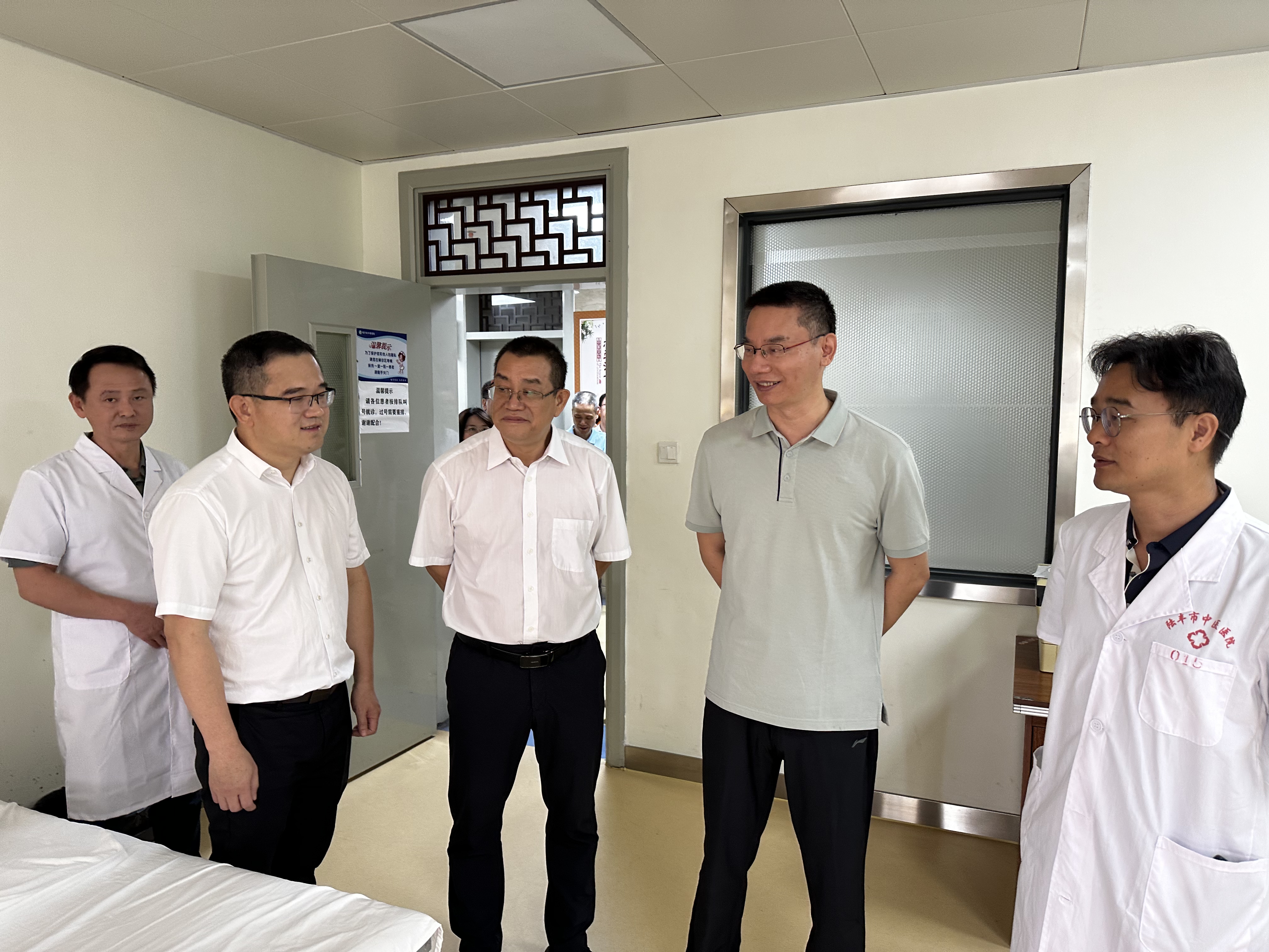 深圳市衛(wèi)生健康委調(diào)研組到陸豐市中醫(yī)醫(yī)院開(kāi)展“組團(tuán)式”幫扶調(diào)研 (3).jpg