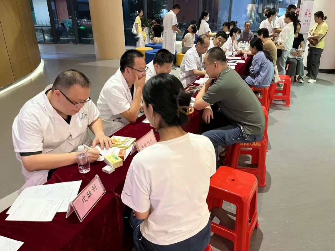 陸豐市人民醫(yī)院“關(guān)愛職工健康，助力百千萬工程”義診活動(dòng)圓滿結(jié)束 (2).jpg